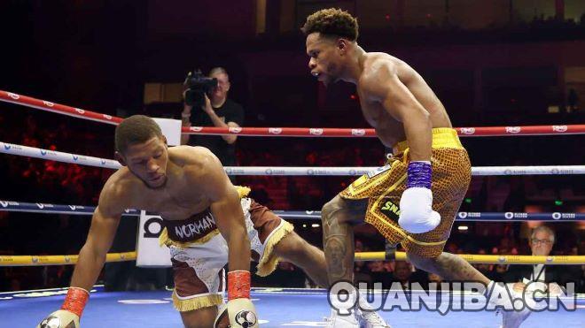 德文·哈尼战胜小诺曼，荣膺三量级拳王