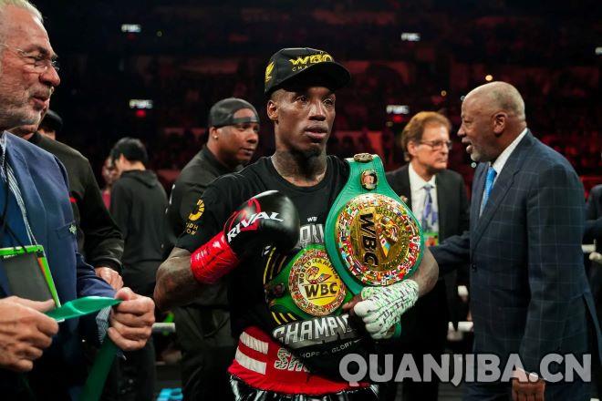 福斯特放弃WBC135磅临时拳王资格，重返