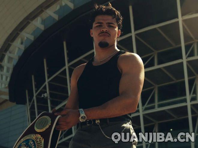 扎亚斯：在祖国夺统一拳王头衔意义非凡