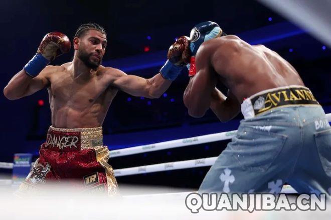 穆拉塔拉战胜安迪-克鲁兹成功卫冕首秀