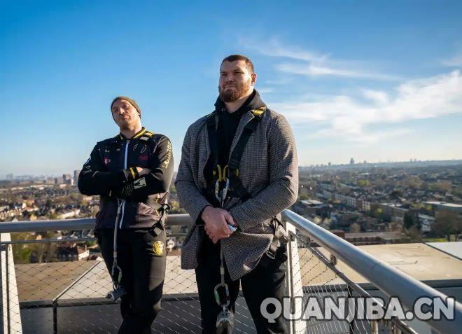 赫穆多夫自信发声：凭借实力可战胜泰森