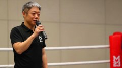 新浪VS卢小龙年终专访:谁拿到世界金腰带给他股