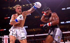 网红杰克·保罗第六回合KO前UFC冠军泰伦·伍德利