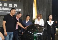 冉莹颖当选WBC中国区主席 邹市明或转战支持妻子