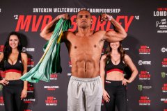 Bellator 281赛前称重图集！次中量级临时冠军战领