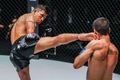 ONE巅峰系列赛8战报：苏泊克三回合KO卫冕，张沛