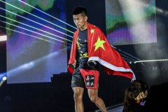 唐凯首回合KO金裁雄，成功获得ONE冠军挑战权！