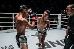 ONE周五格斗夜3战报！佩素坤逸三回合击败科尔法