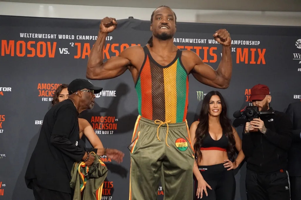 Bellator 301赛前称重图集：次中量级和雏量级冠军