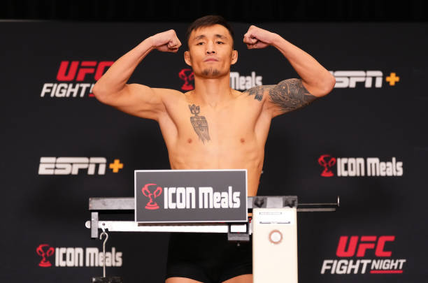 中国选手敖日其楞明日出战！UFC格斗之夜赛前称