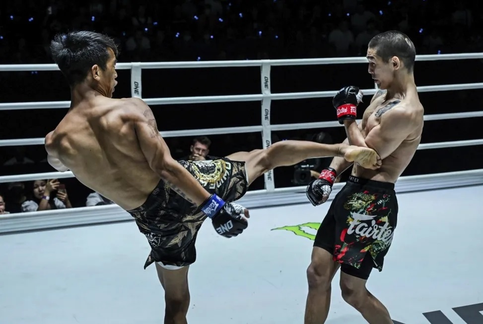 ONE周五格斗夜56战报：中国拳手三郎格西遗憾败北