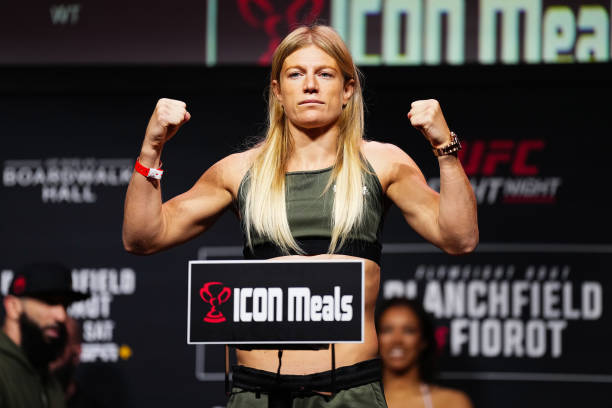 UFC格斗之夜：布兰奇菲尔德vs菲奥罗特！赛前称重