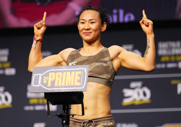 张伟丽vs闫晓楠“中国德比”明日开战！UFC 300赛