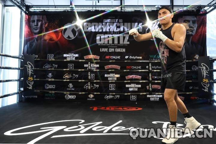 成都泰拳：沙特土豪认为小奥提兹应该先挑战波