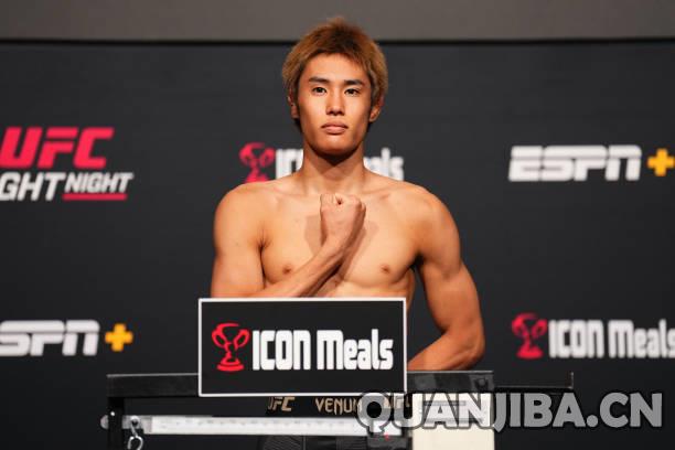 成都散打重磅对决：罗伊瓦尔VS平良达郎！赛前称重全记录