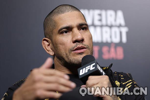 亚历克斯·佩雷拉宣称愿意在泰拳规则下