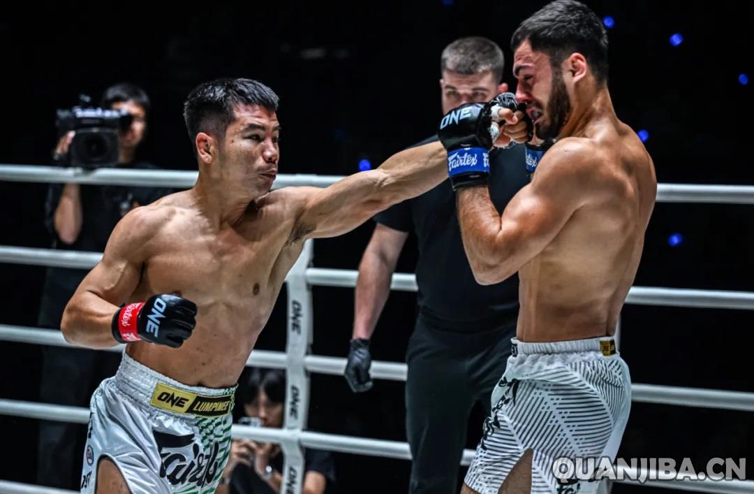 ONE周五格斗夜134精彩回顾：拉马扎诺夫在27秒内因腿伤被TKO！(散打)