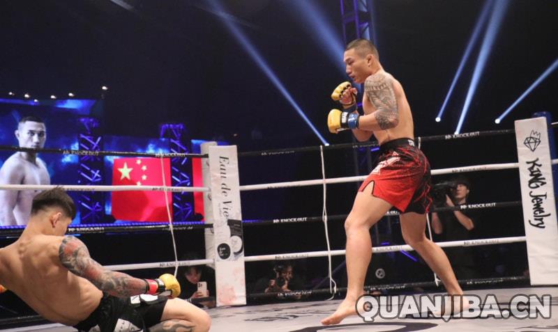 成都拳击赛：汤丰连环KO封王，大野海人